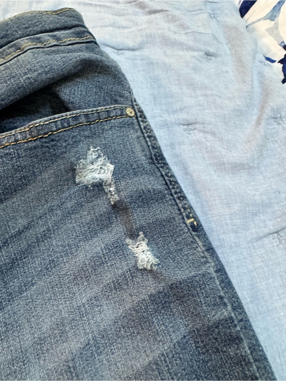 Signature by Levi Strauss & Co. Mid Rise Slim Boyfriend - Picture 12 of 13